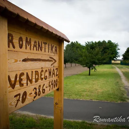 Romantika Vendeghaz Guest house *
